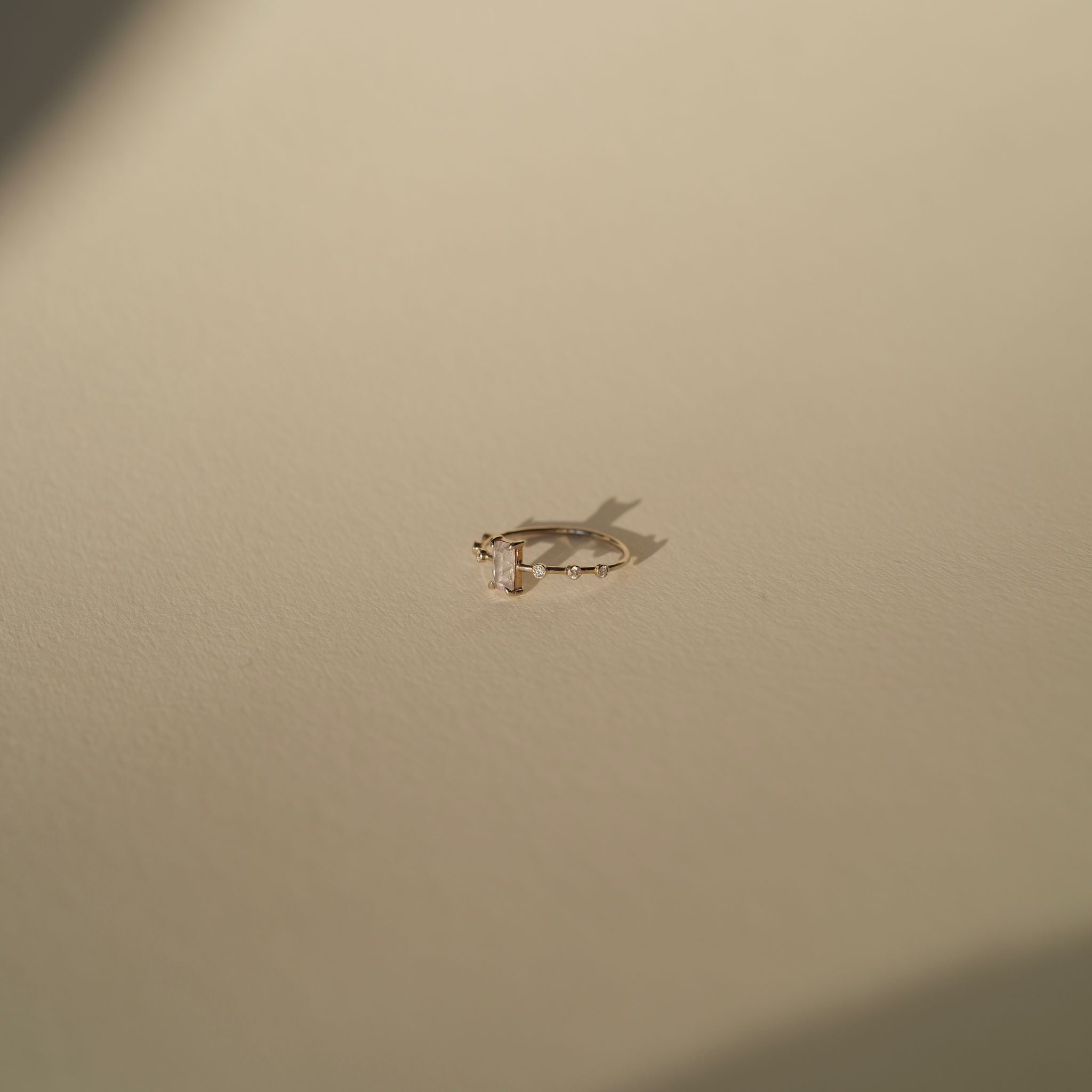 pale pink sapphire 18k white gold ring