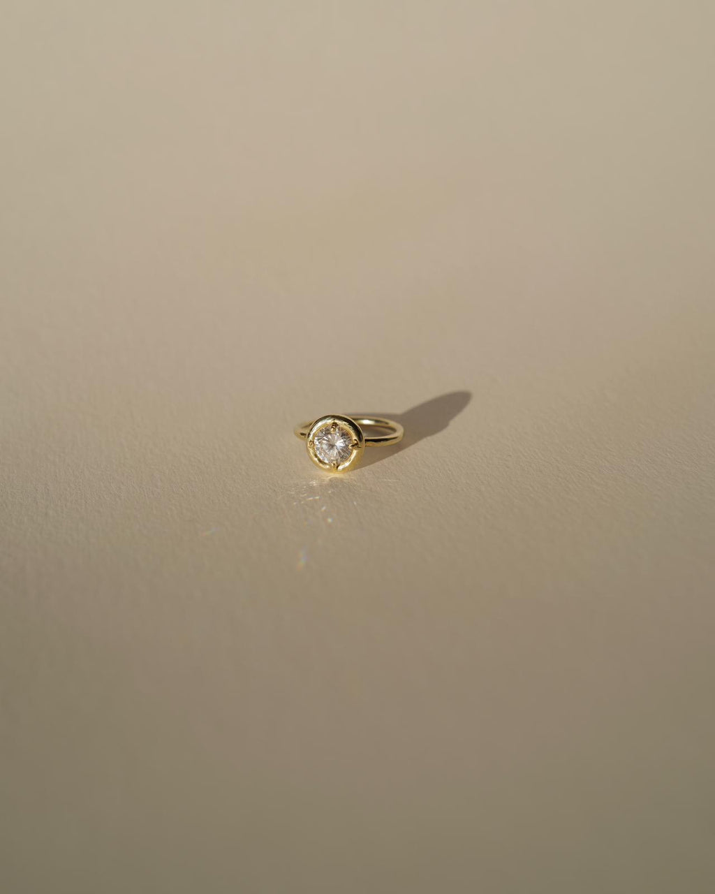 button gold diamond ring