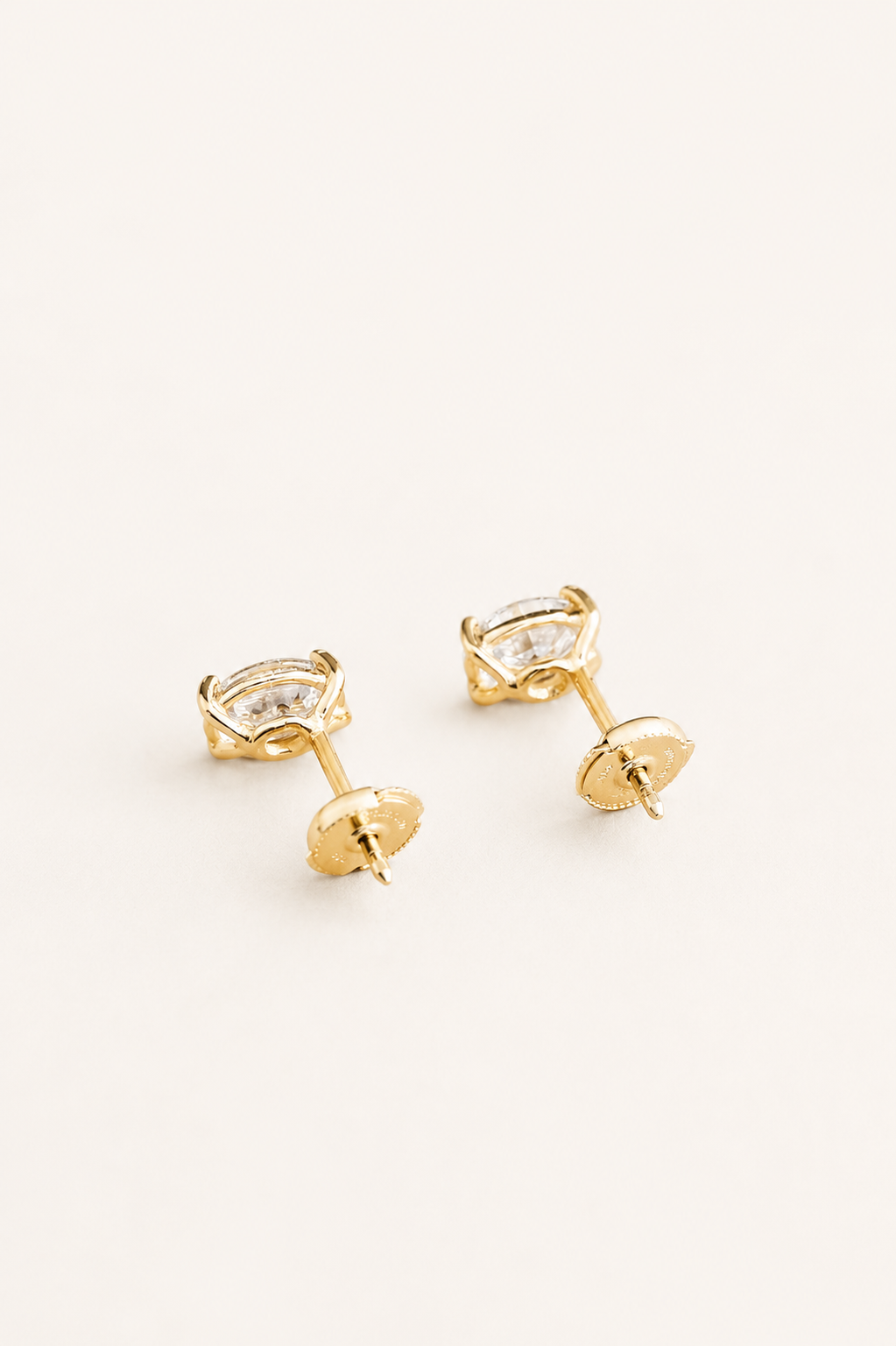 1,20 ct diamond stud earrings