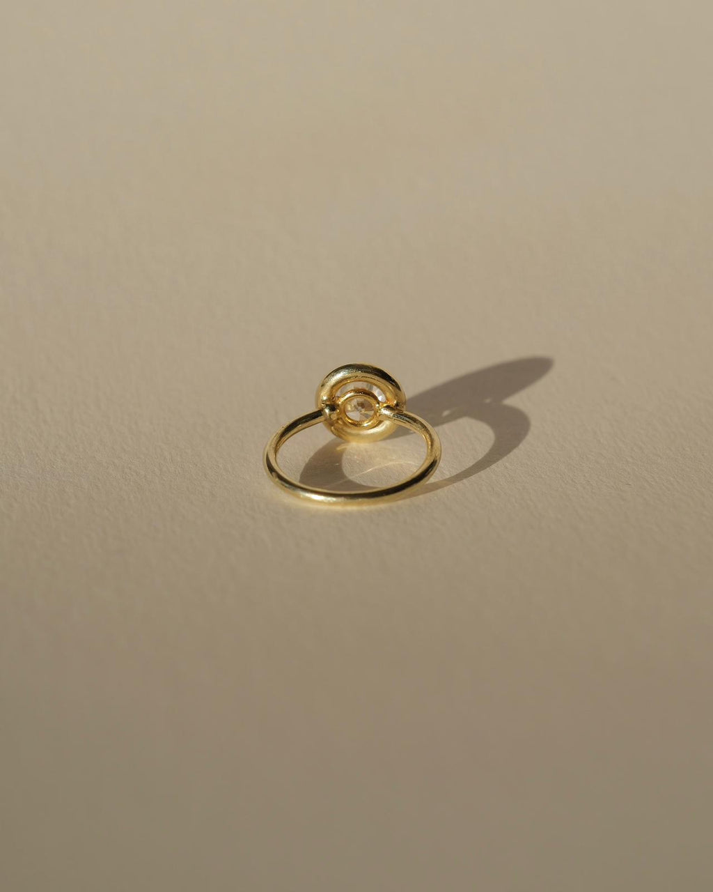 button gold diamond ring