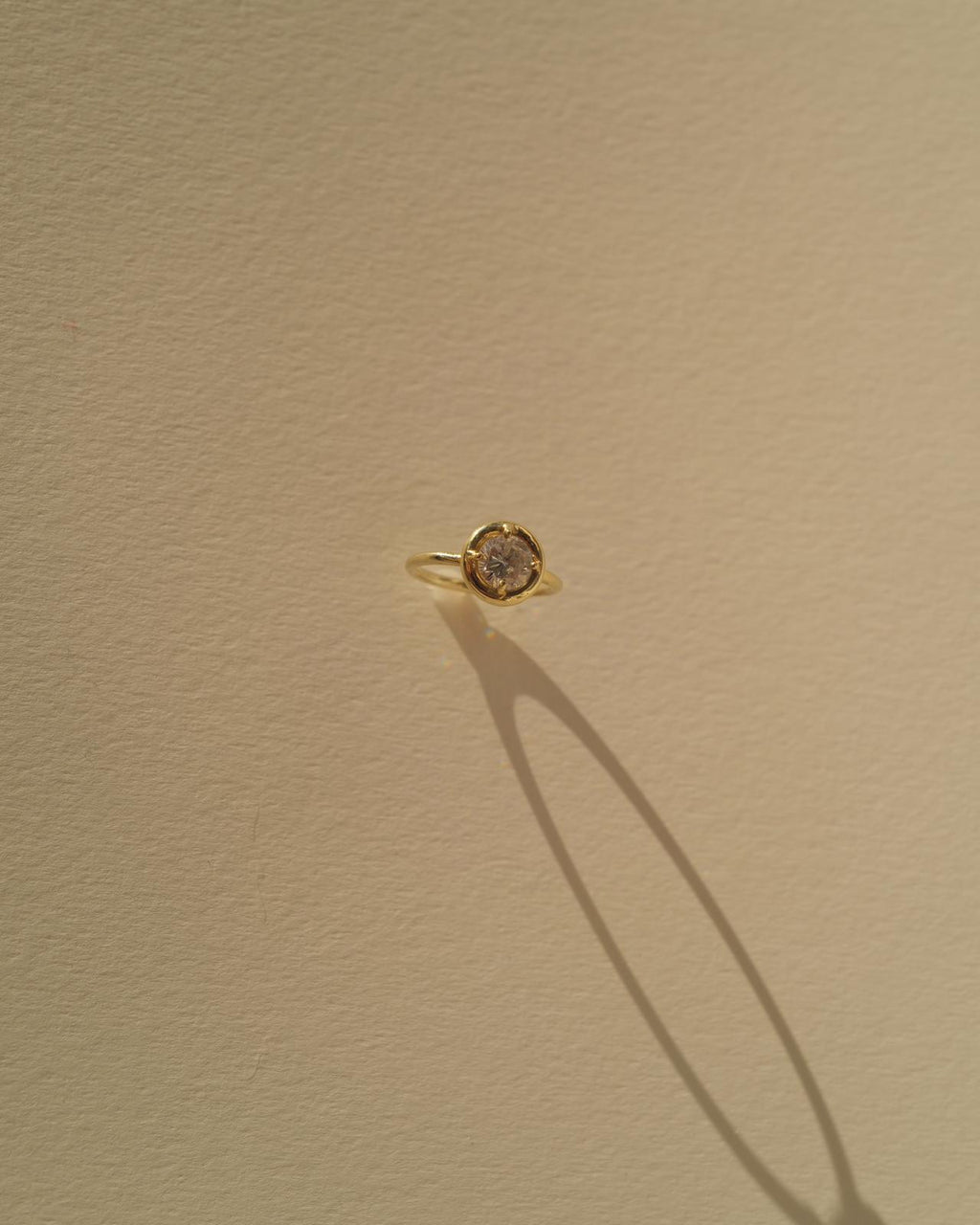 button gold diamond ring
