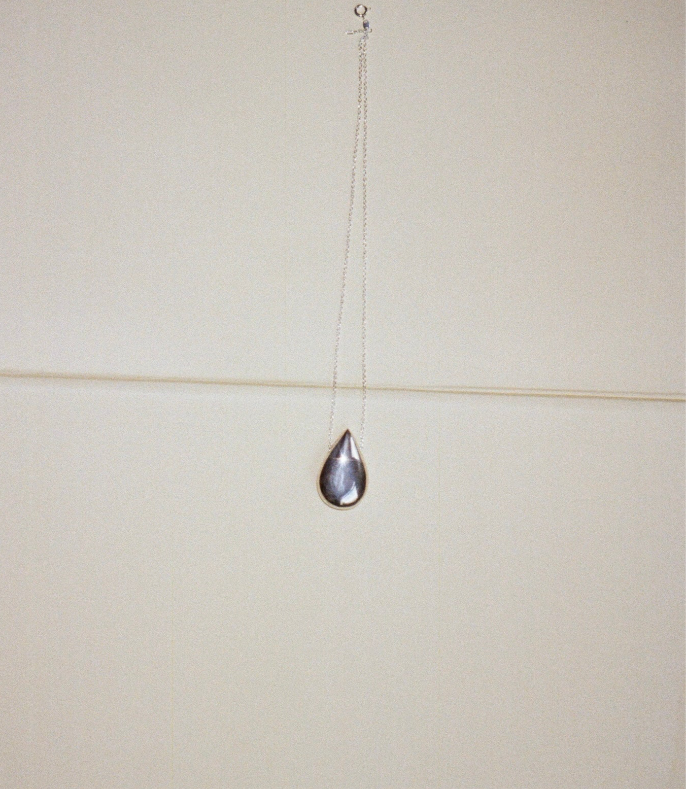 petra droplet pendant