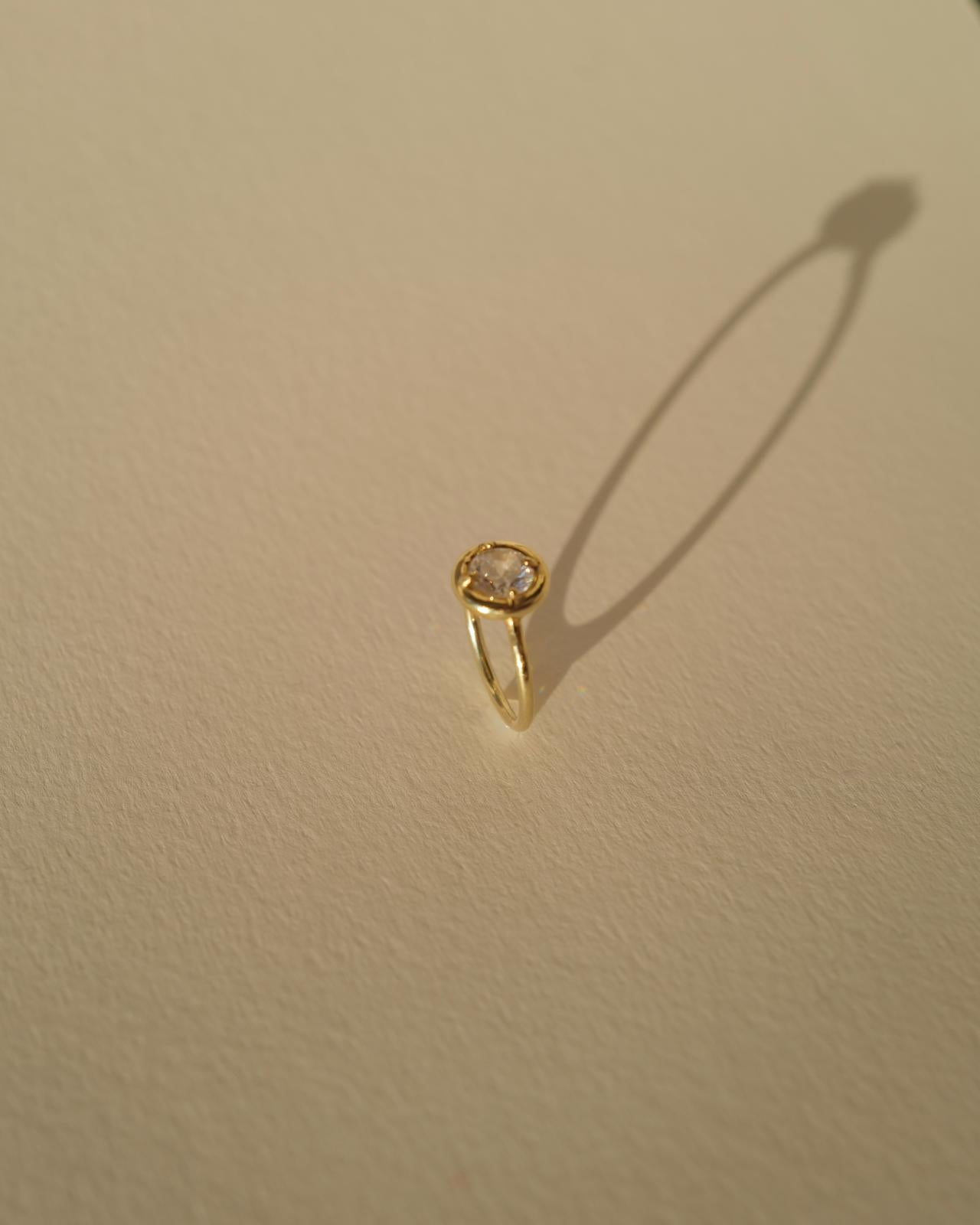 button gold diamond ring