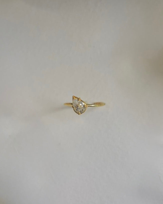 tilted pear diamond ring — handcrafted gold jewelry by Studio ELÍNALANS, Amsterdam