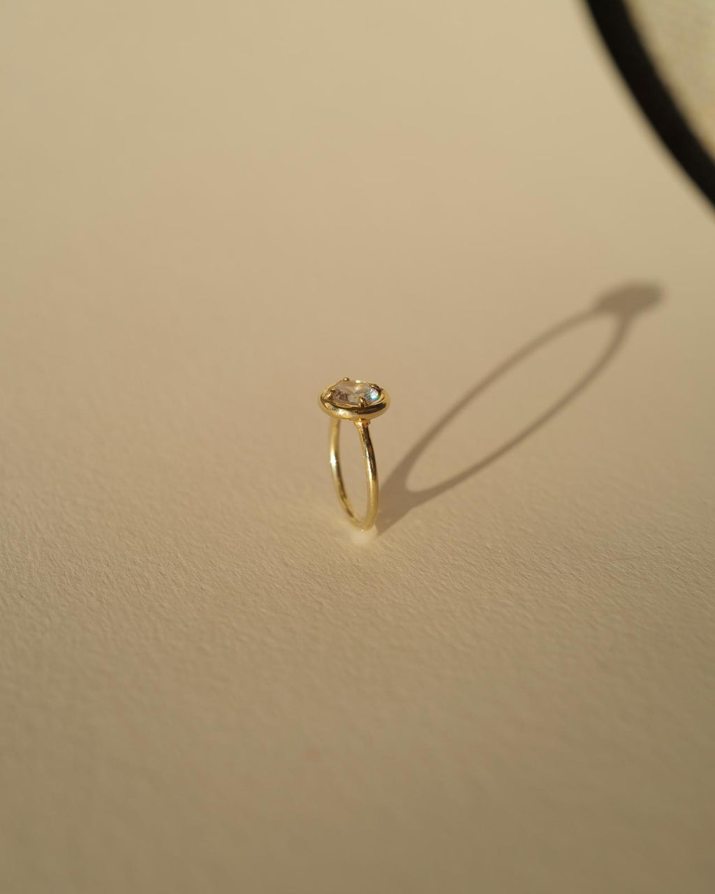 button gold diamond ring