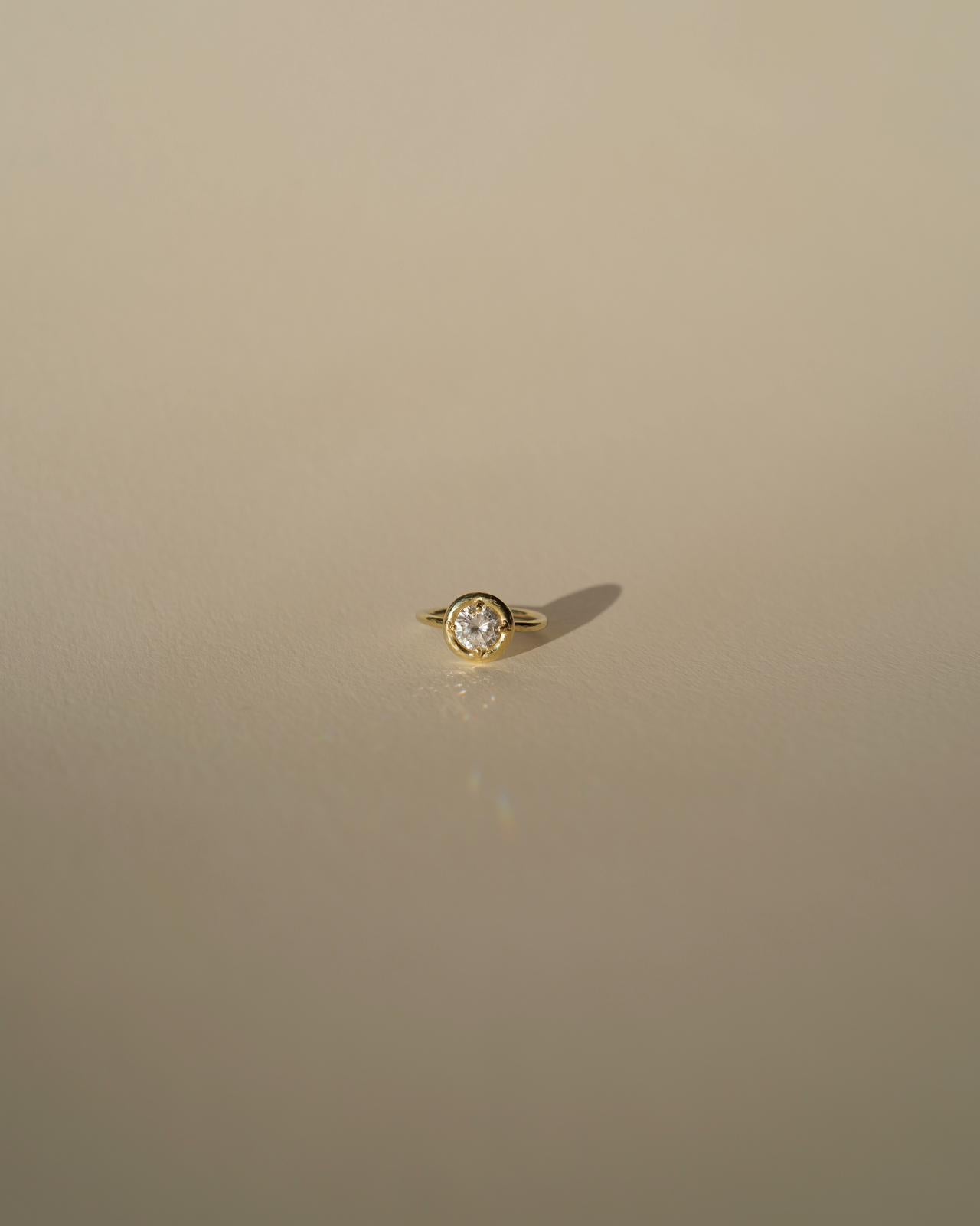 button gold diamond ring