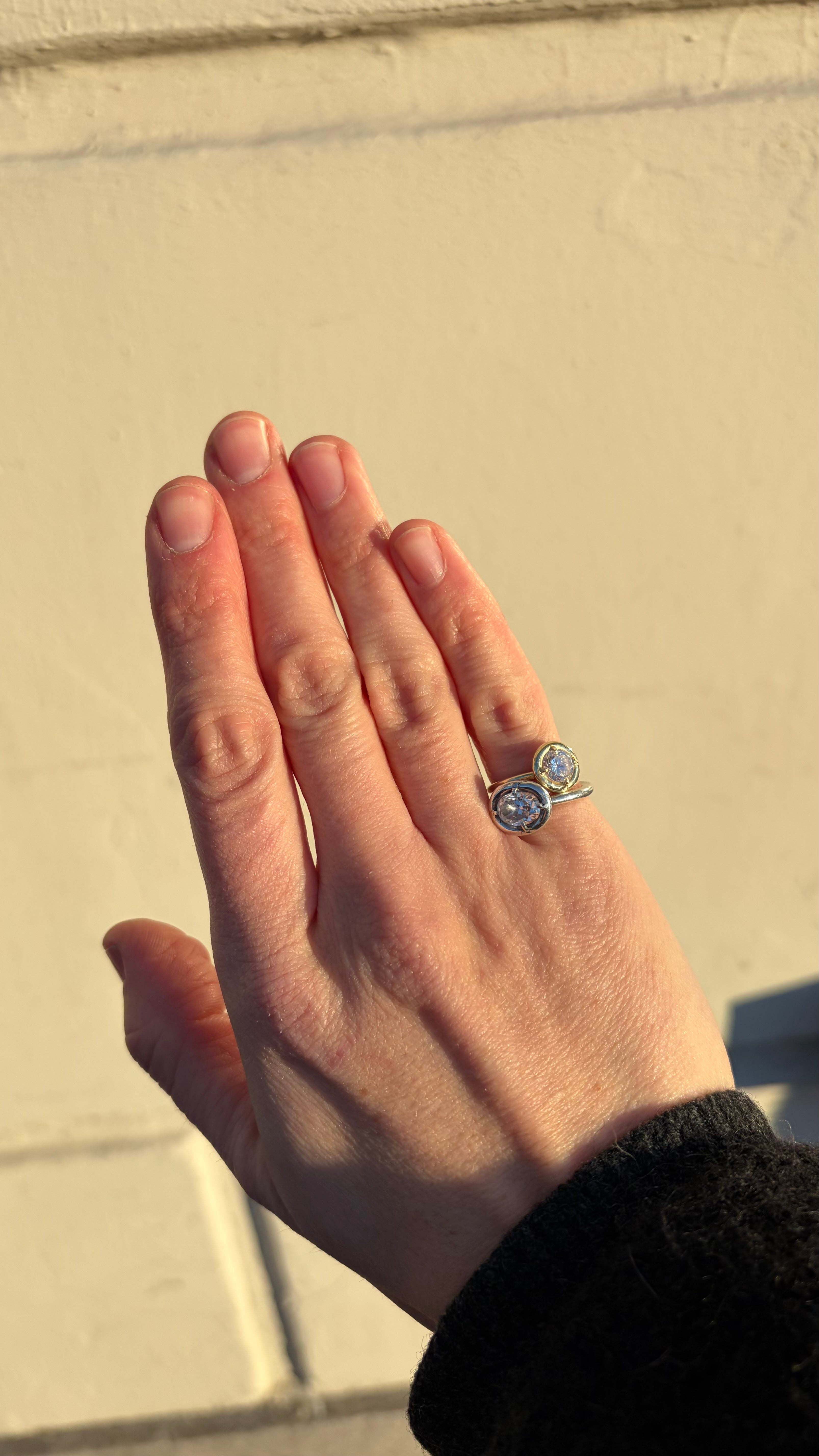 button gold diamond ring