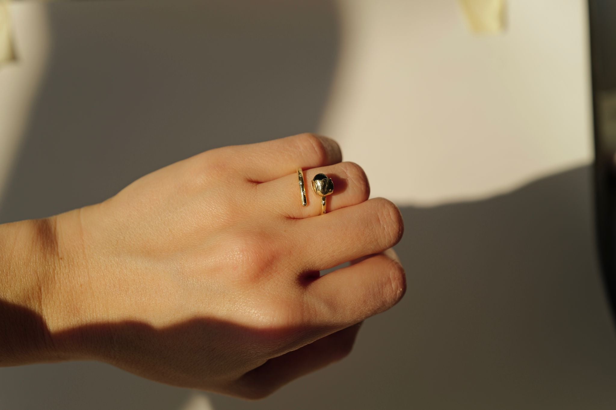 blue tourmaline tulip ring