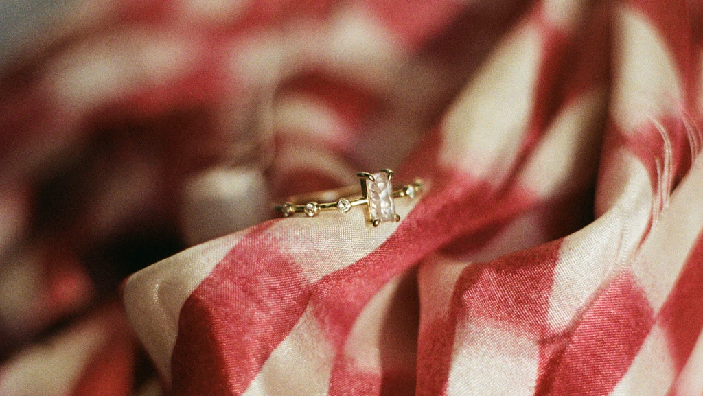 pale pink sapphire 18k white gold ring