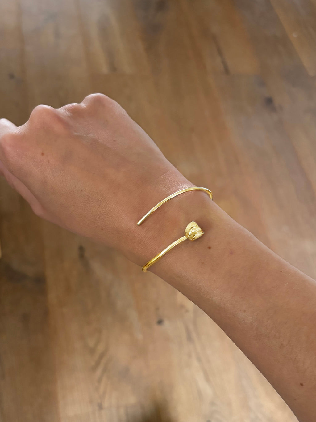 golden tulip bangle