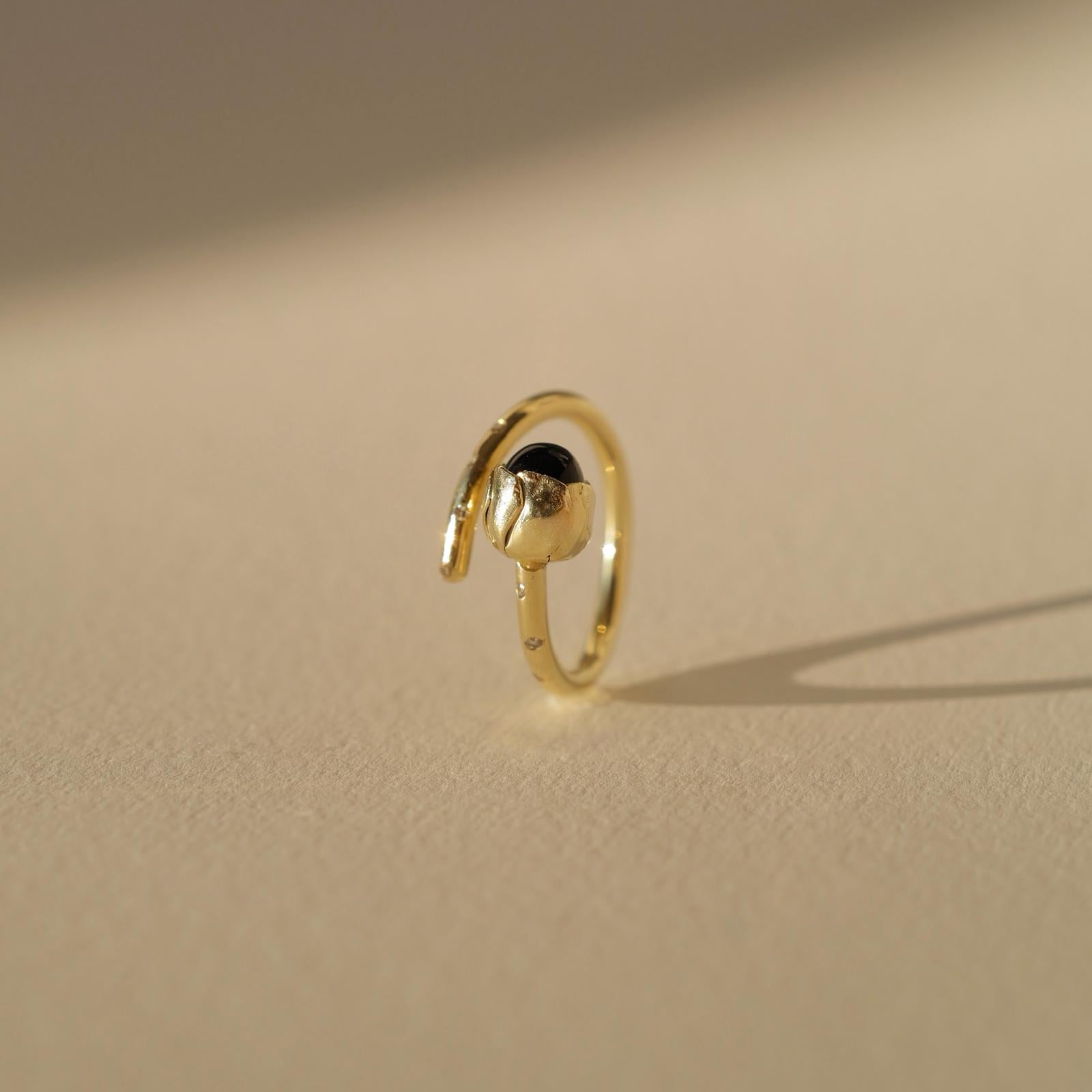 green tourmaline tulip pinkie ring