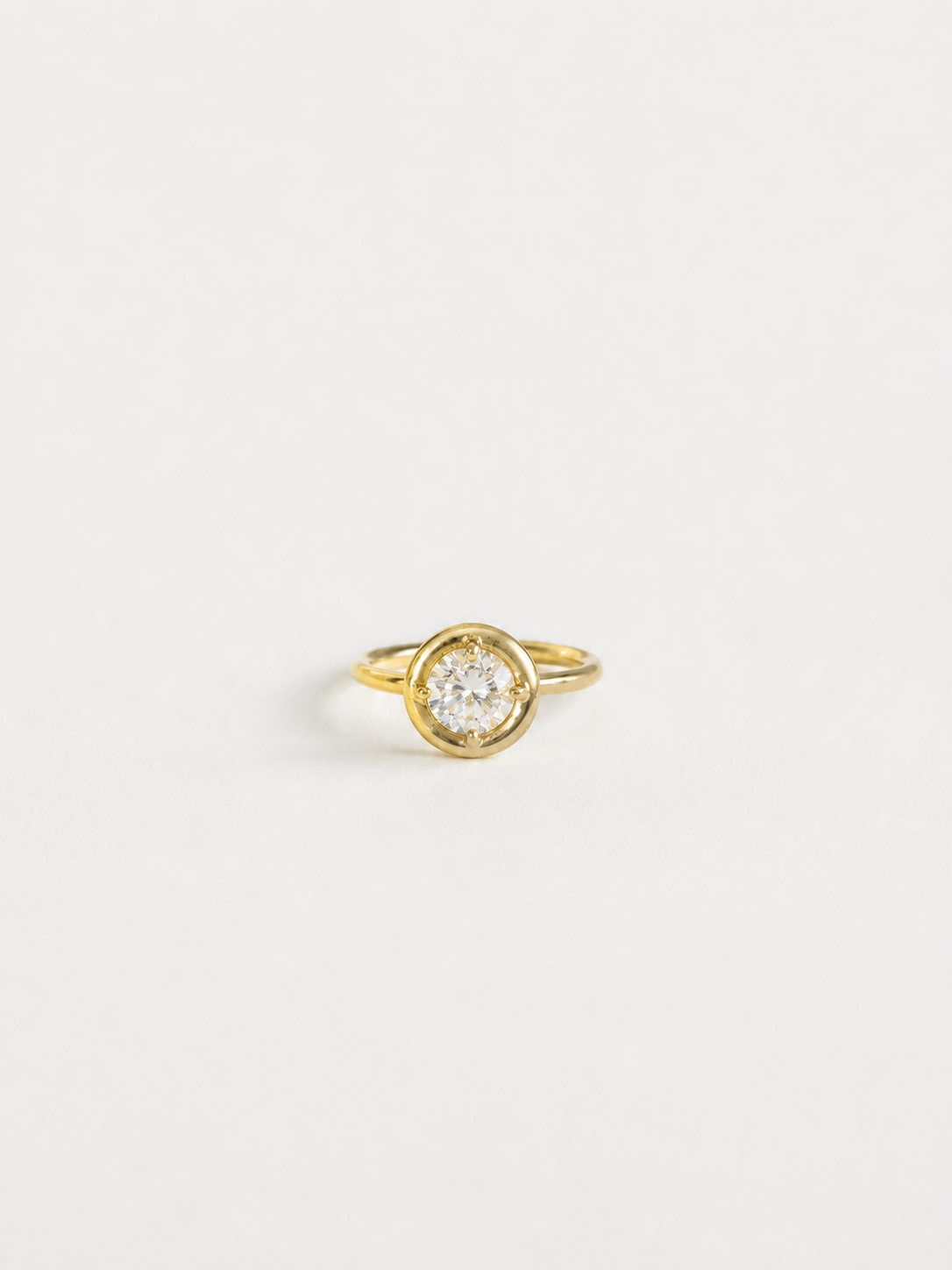 button gold diamond ring