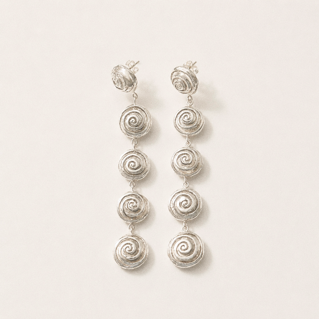 georgia earrings — handcrafted gold jewelry by Studio ELÍNALANS, Amsterdam