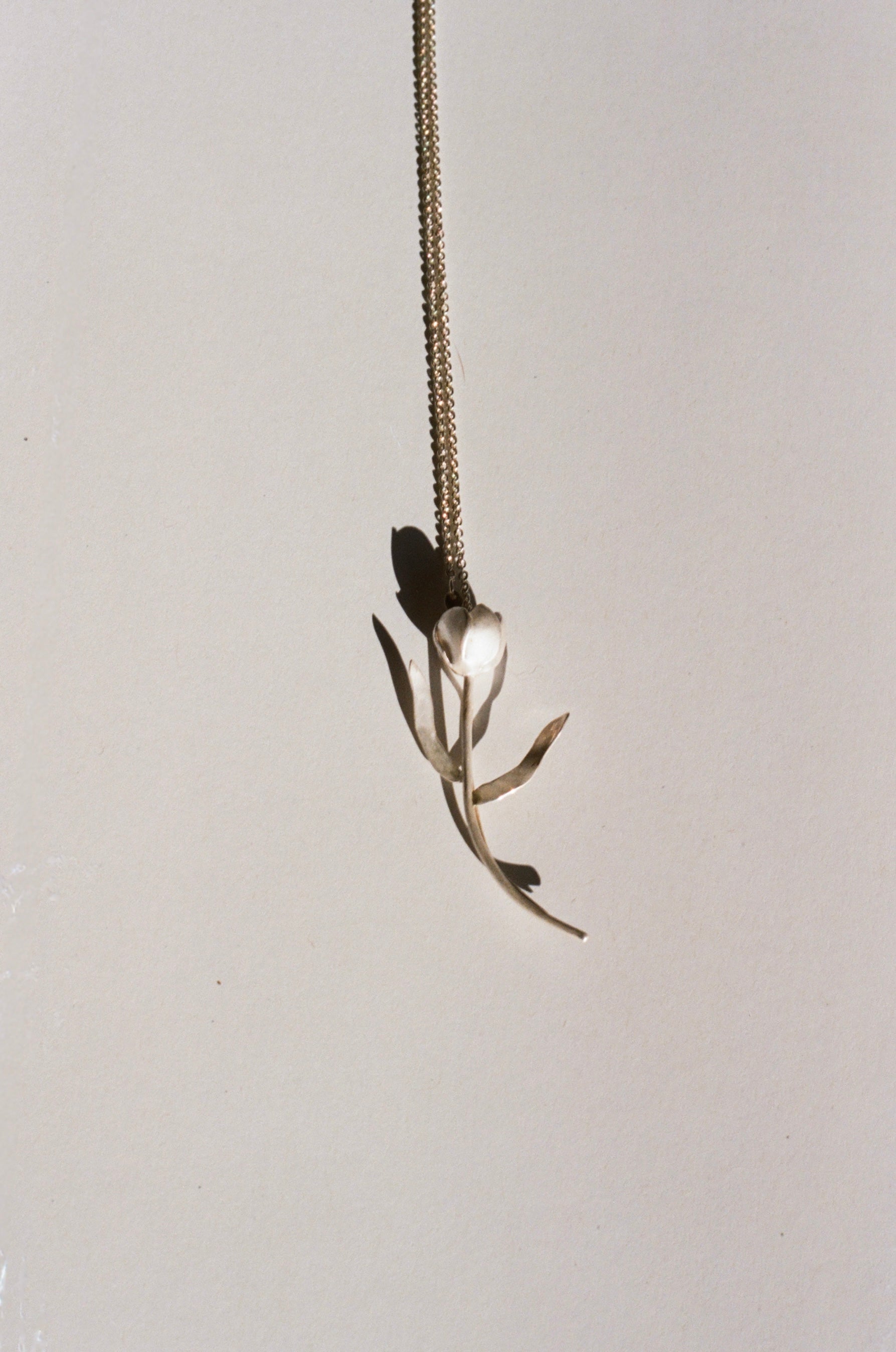 tulip necklace