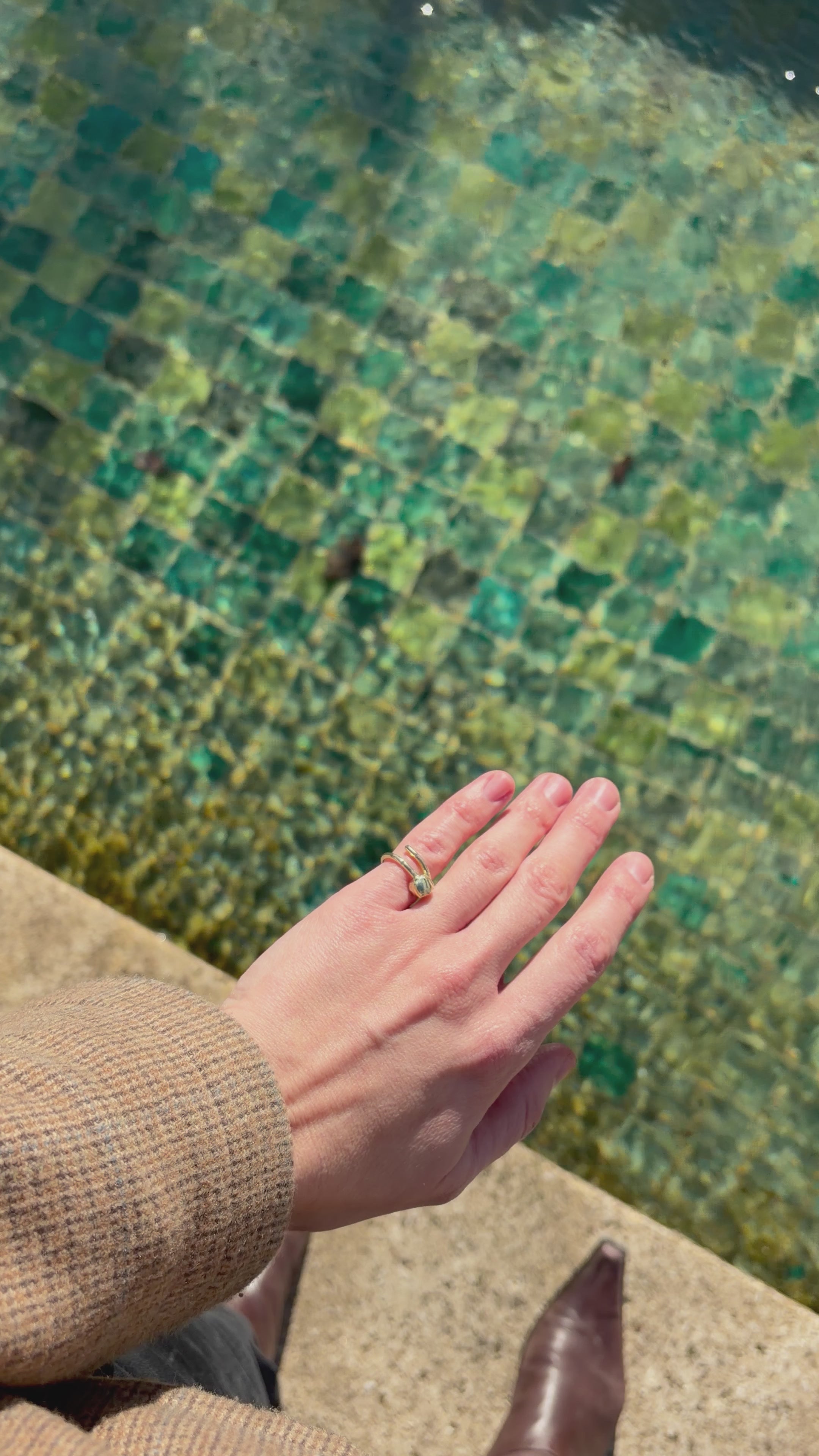 blue tourmaline tulip ring